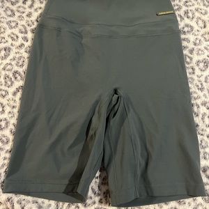 whitney simmons cycling shorts size small
